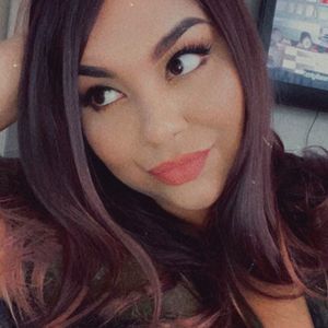 Meet your Posher, Monique